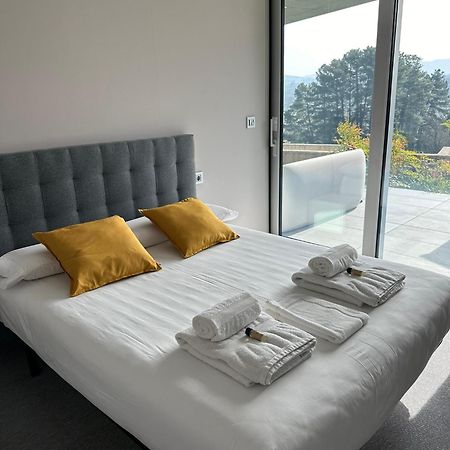 Tres Prismas Exclusive Villa Sarria Exterior foto