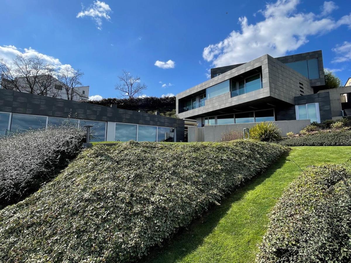 Tres Prismas Exclusive Villa Sarria Exterior foto