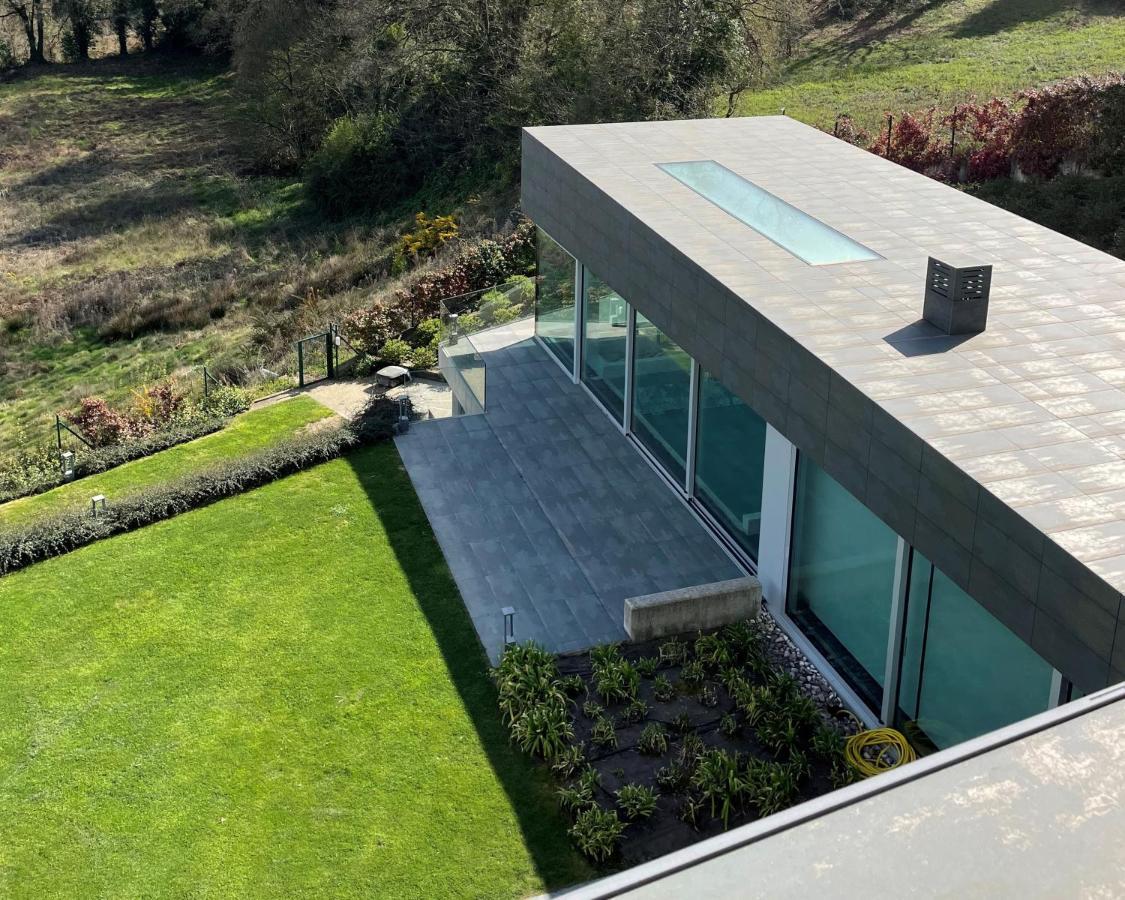 Tres Prismas Exclusive Villa Sarria Exterior foto