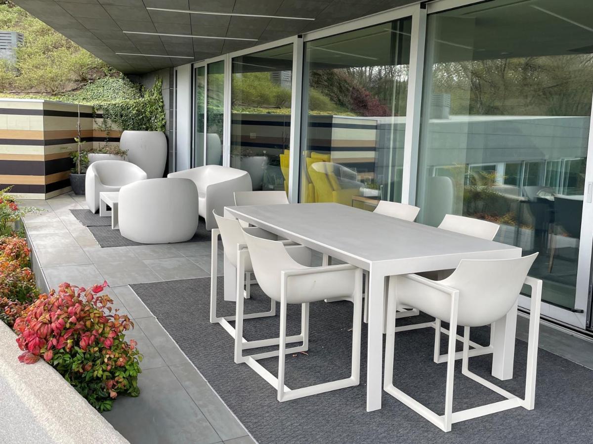 Tres Prismas Exclusive Villa Sarria Exterior foto