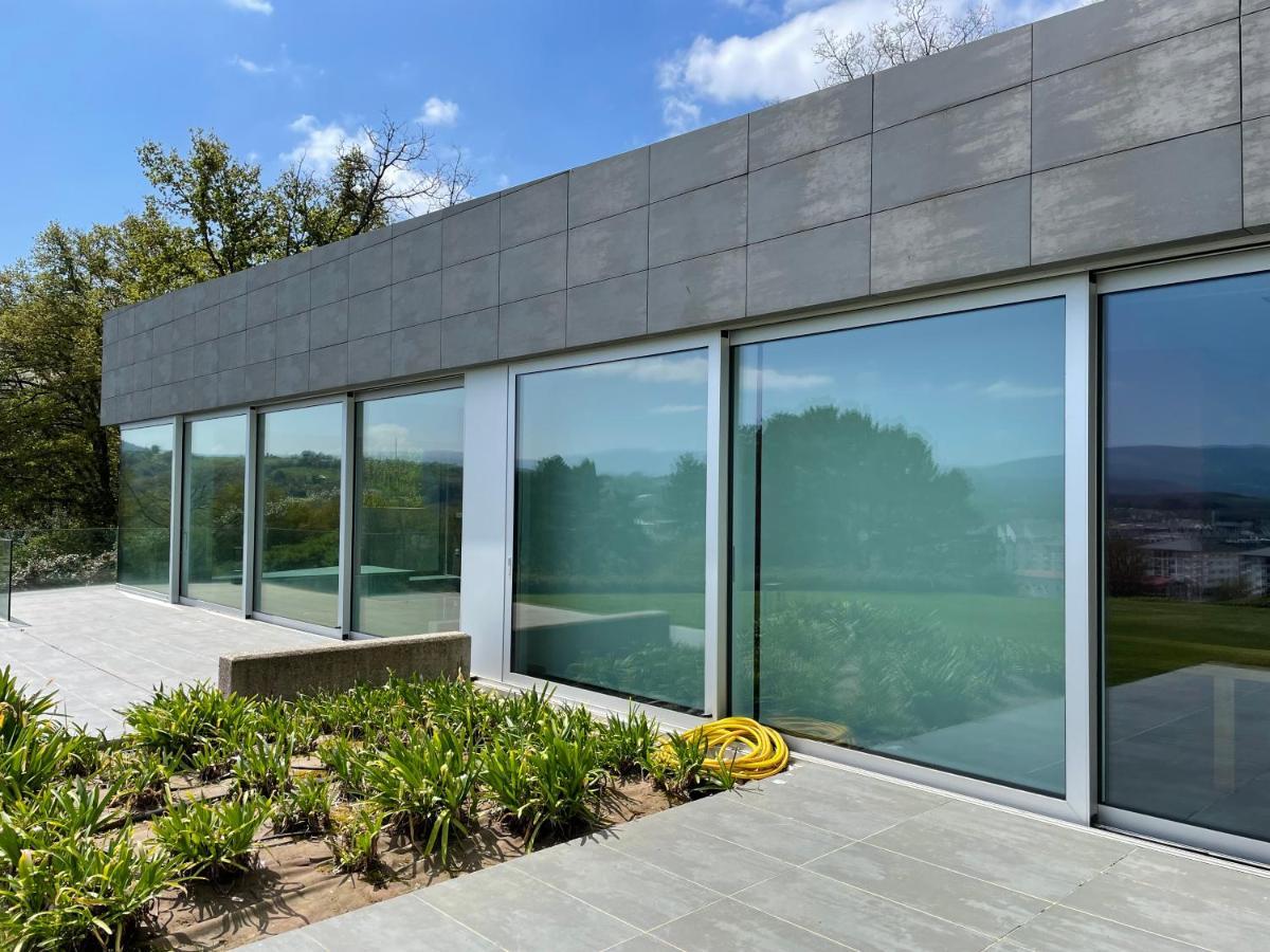 Tres Prismas Exclusive Villa Sarria Exterior foto