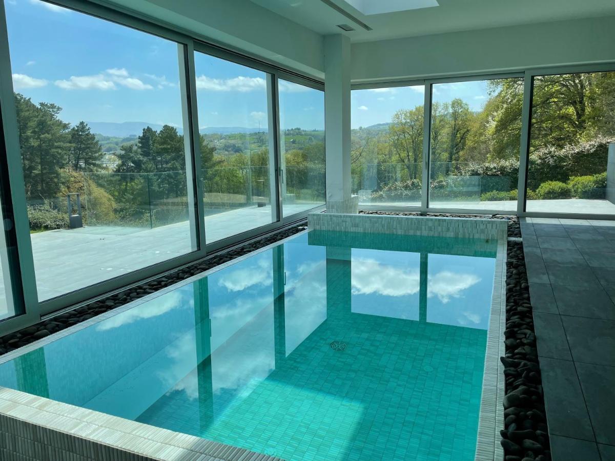 Tres Prismas Exclusive Villa Sarria Exterior foto