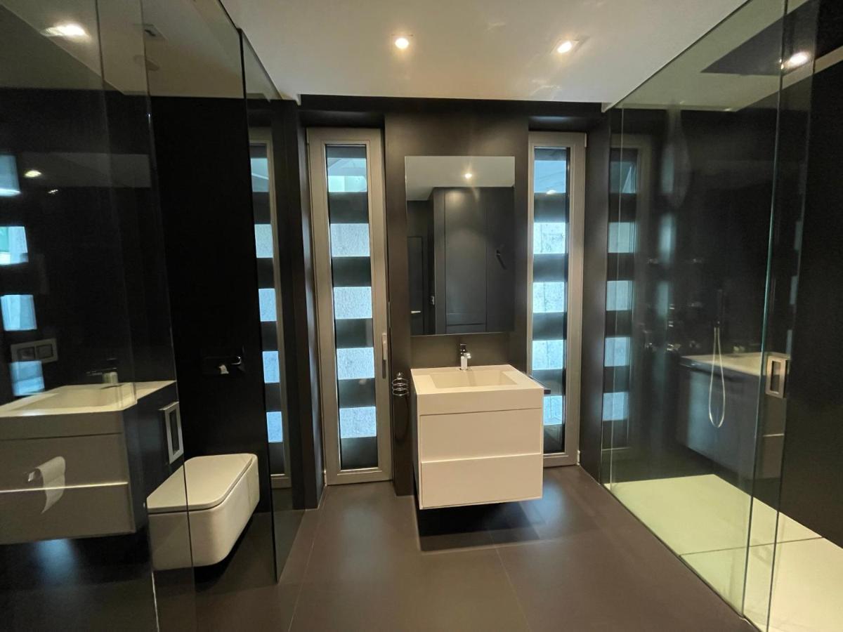 Tres Prismas Exclusive Villa Sarria Exterior foto