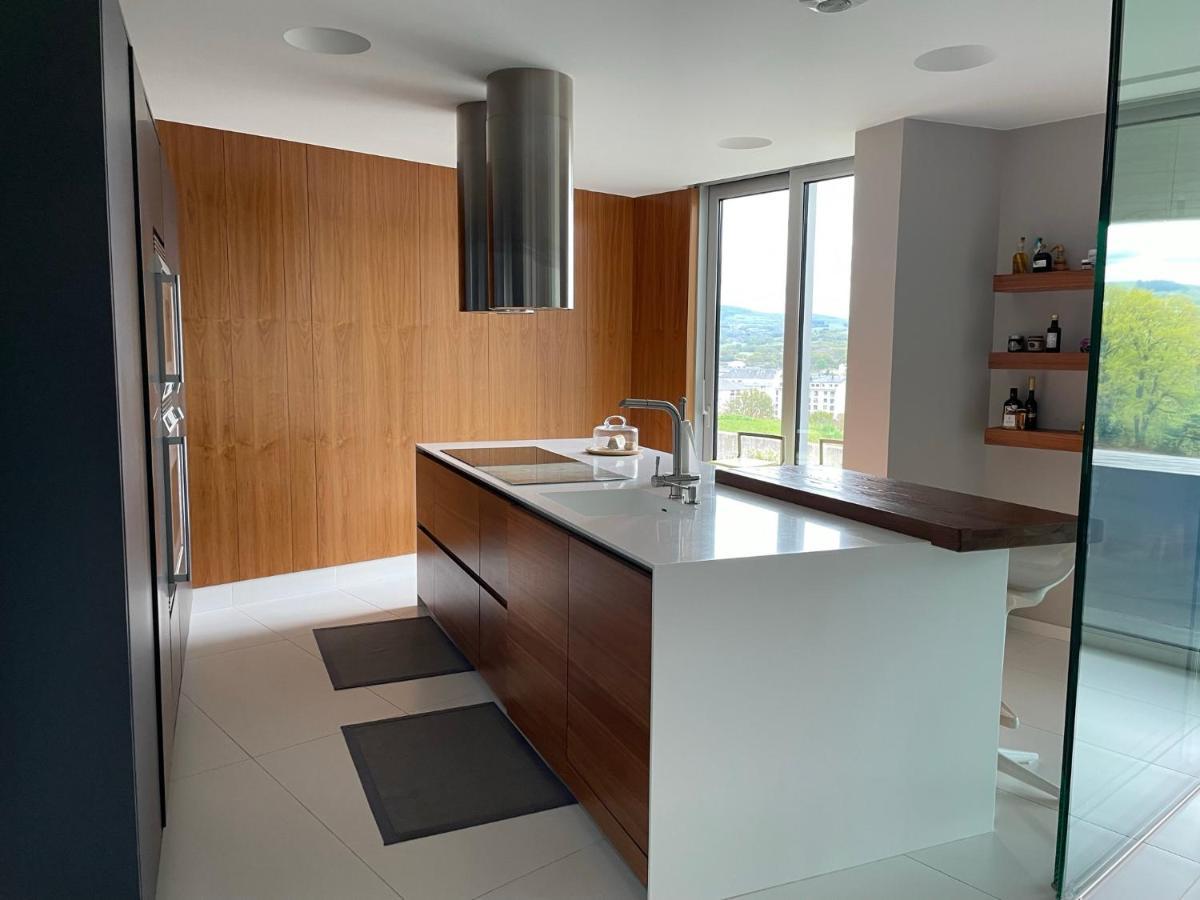 Tres Prismas Exclusive Villa Sarria Exterior foto