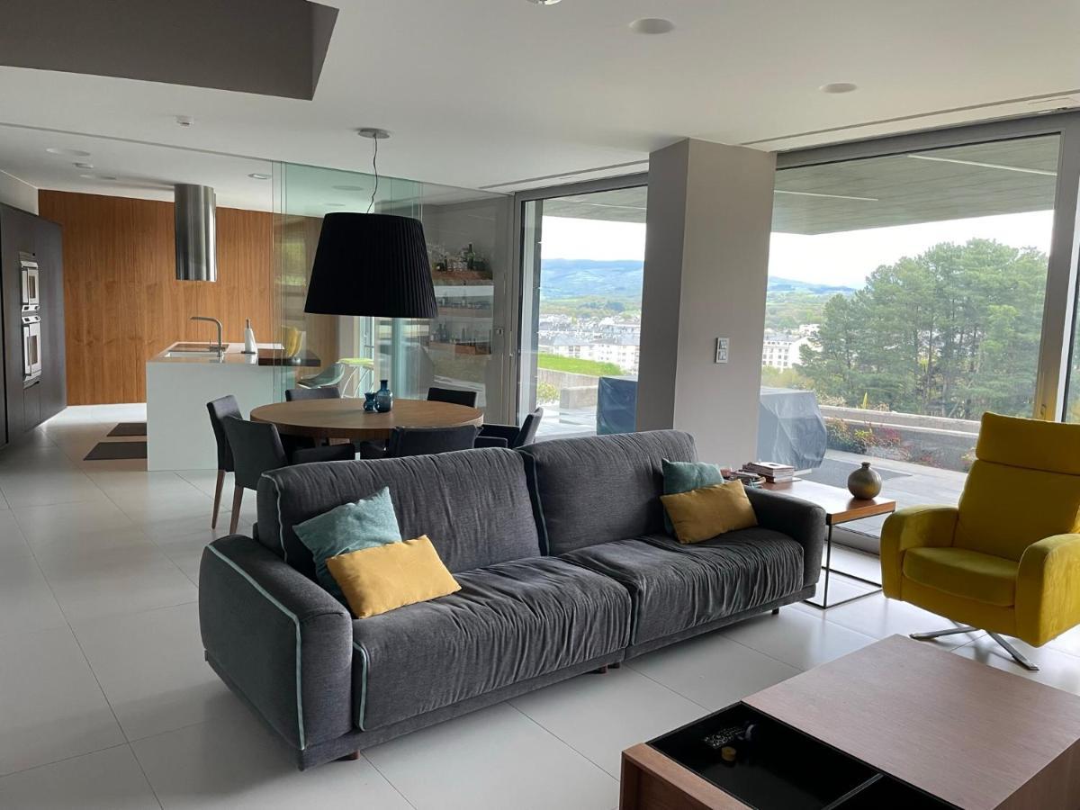 Tres Prismas Exclusive Villa Sarria Exterior foto