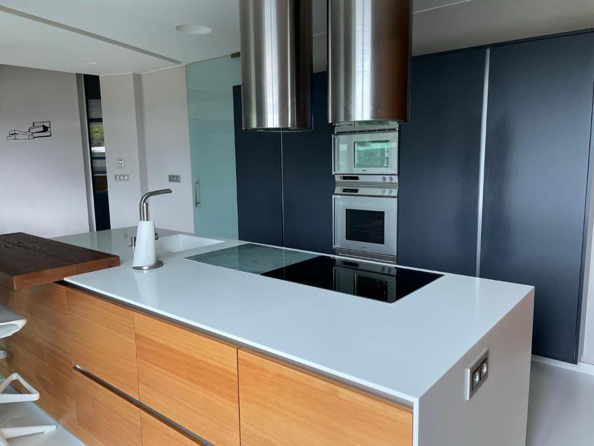Tres Prismas Exclusive Villa Sarria Exterior foto