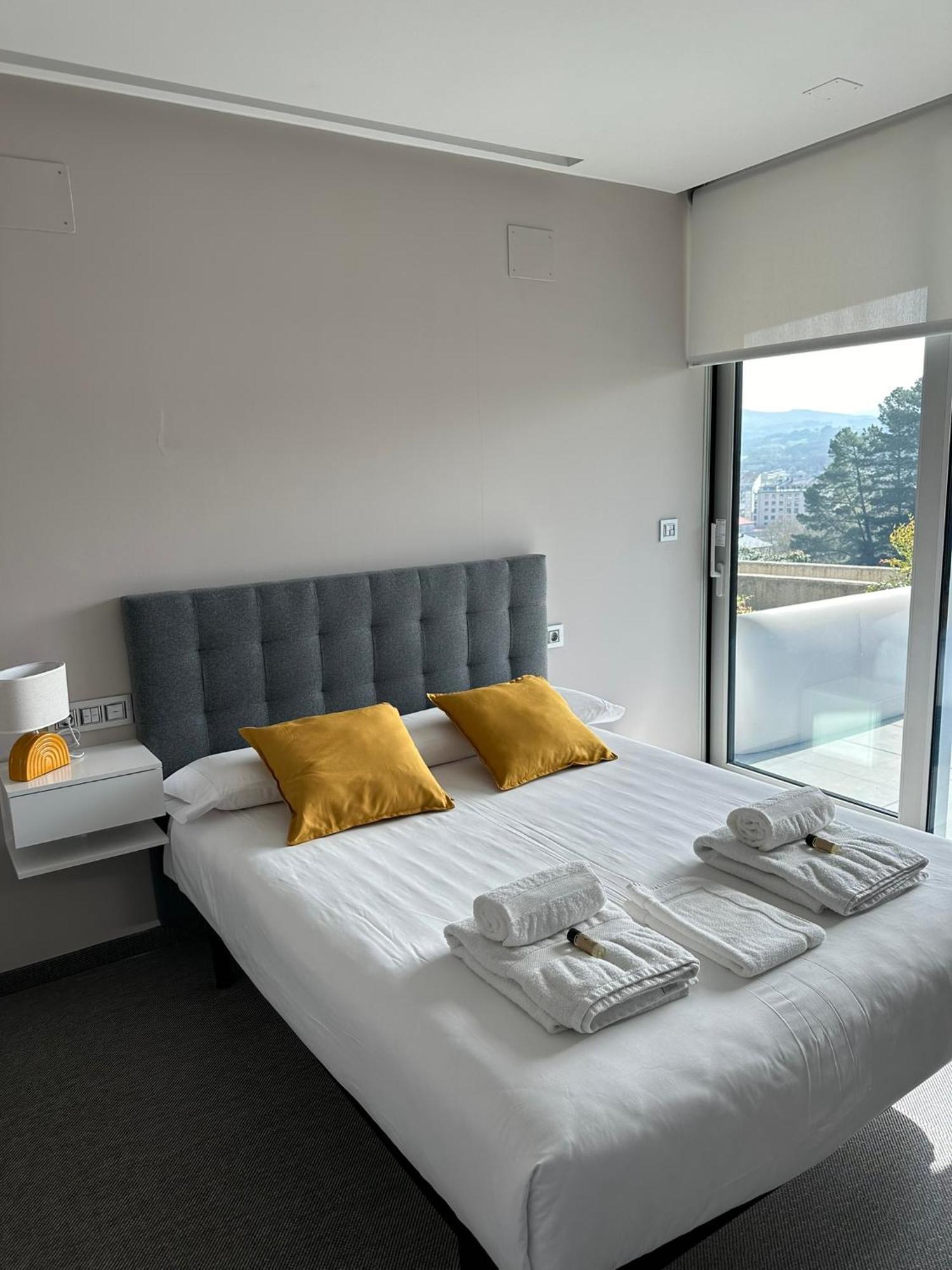 Tres Prismas Exclusive Villa Sarria Exterior foto