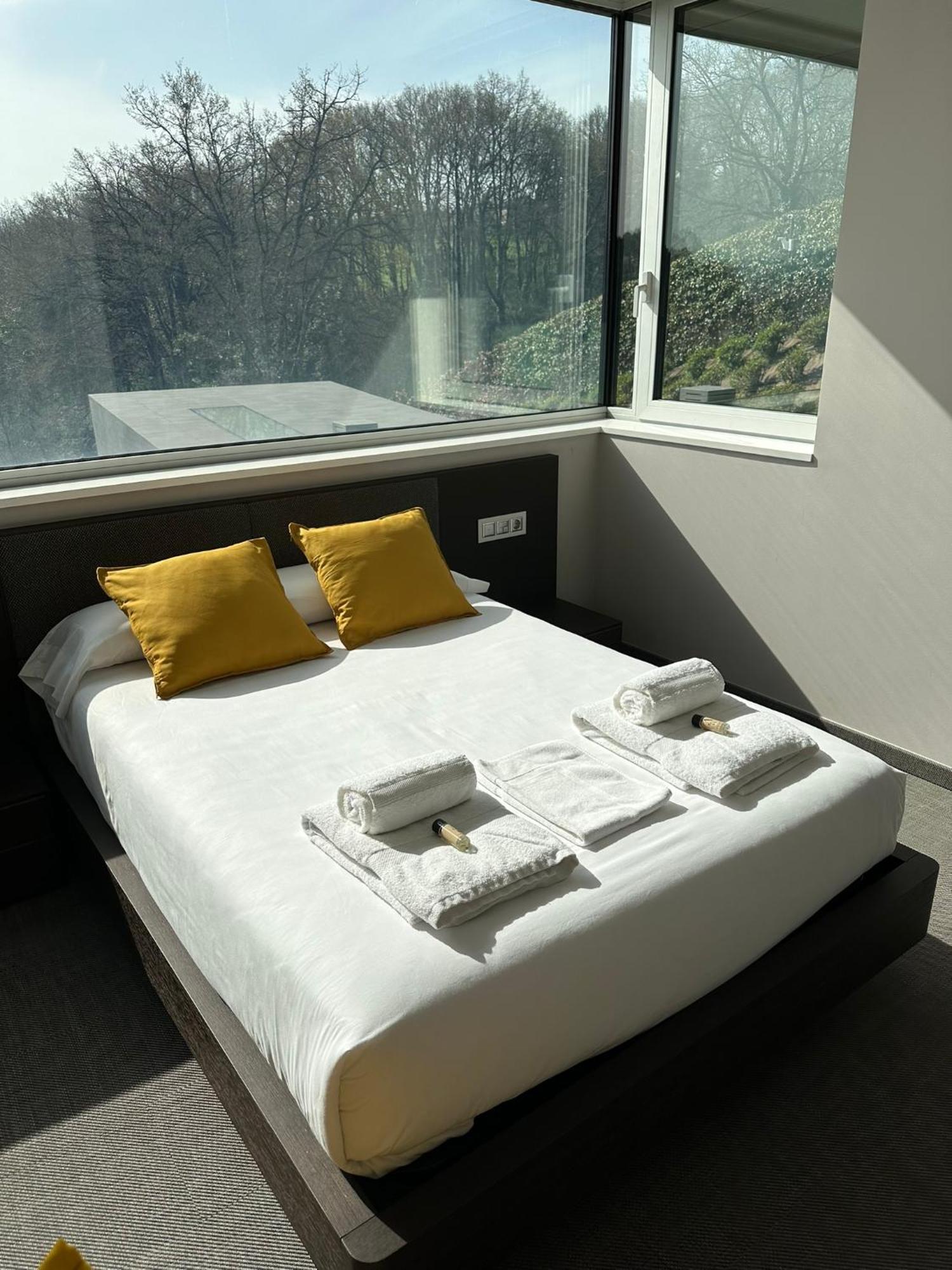 Tres Prismas Exclusive Villa Sarria Exterior foto