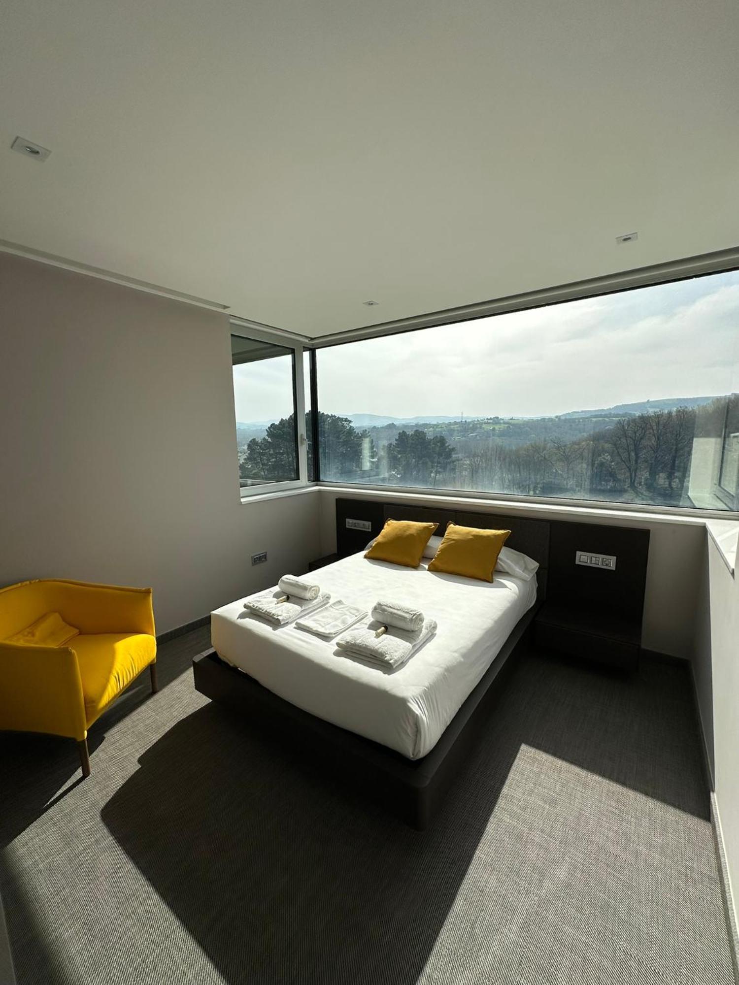 Tres Prismas Exclusive Villa Sarria Exterior foto